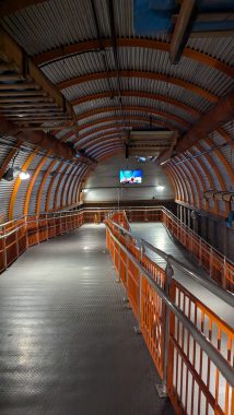 attraction line queue with orange line dividers