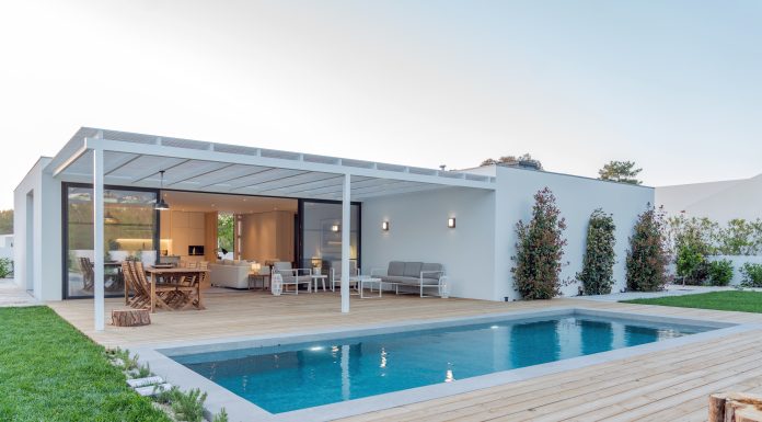 5 Pool House Design Ideas For Families With Young Children