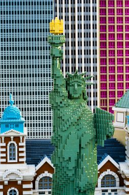 Statue of Liberty made of LEGOs taken by Samuel Ramos via Unsplash