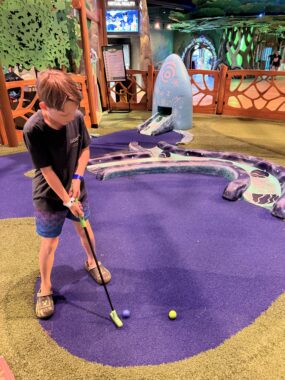 GWL- mini golf